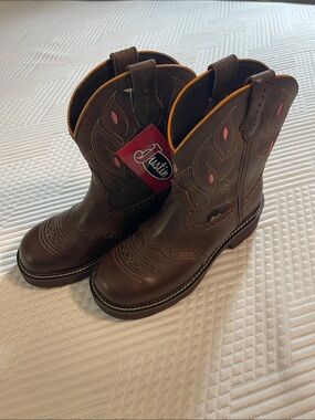 Justin Boots Brown Leather Western Ankle Booties with Pink Stitching